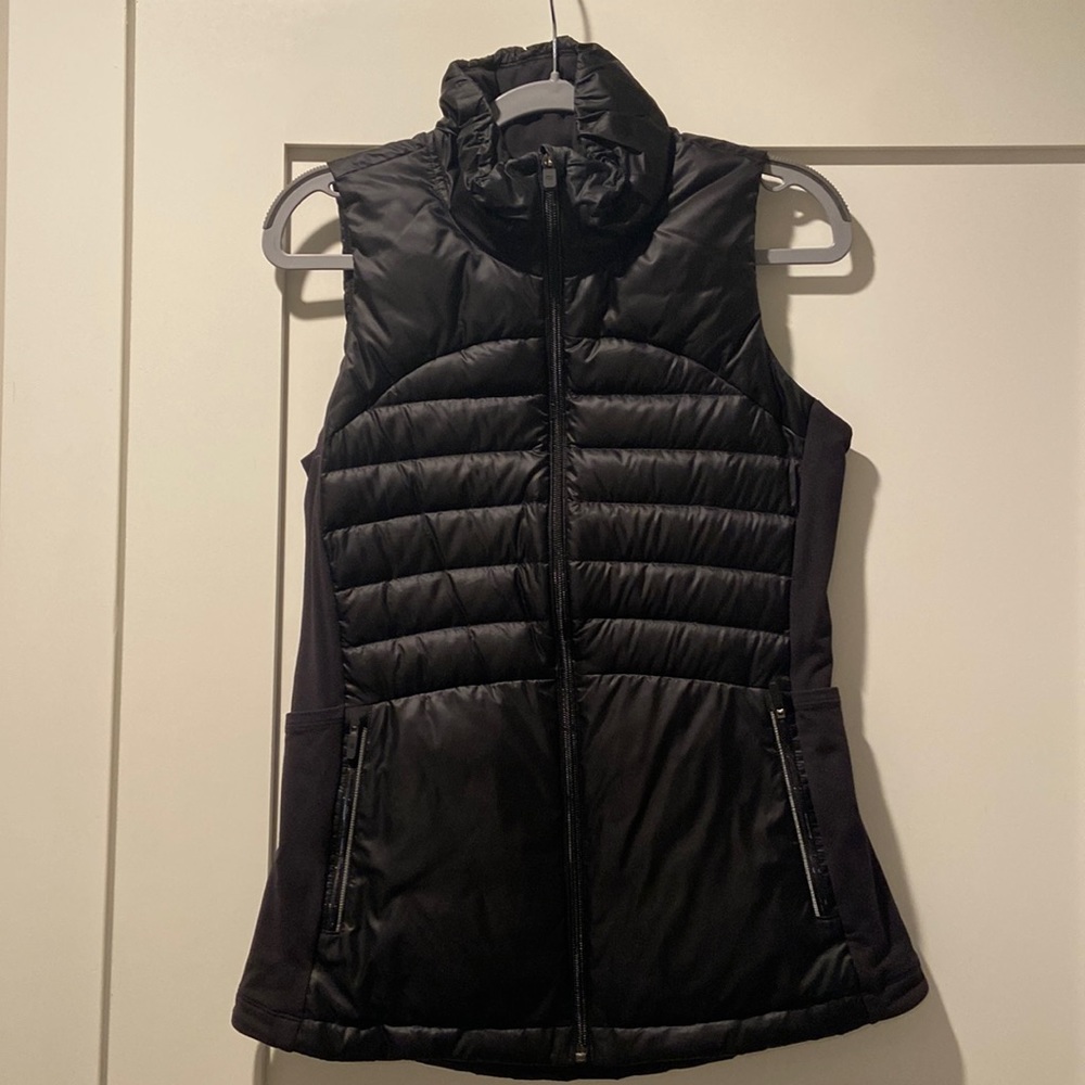 Lululemon Black Down For A Run Vest